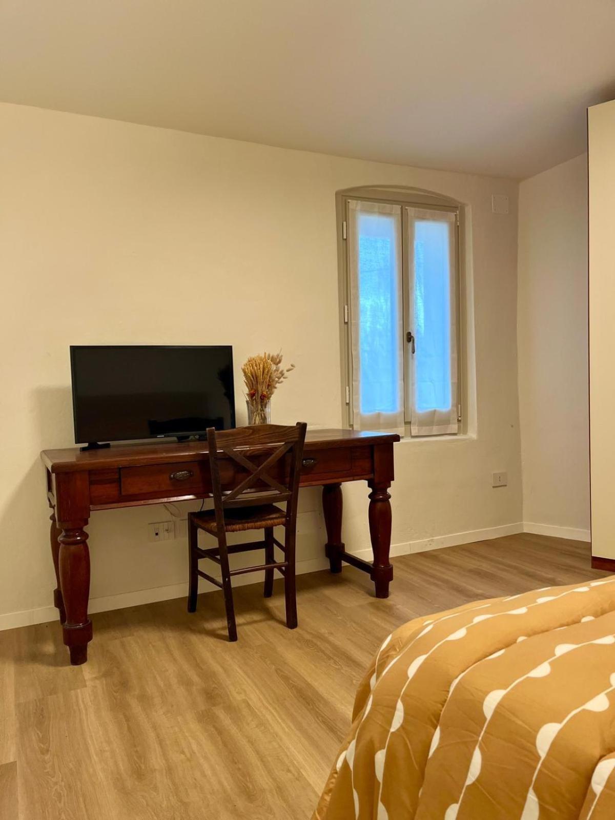 Torre Del Laghetto Apartamento Castellaro (Lombardy)